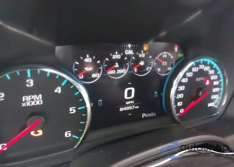 2018 Chevrolet Suburban Premier z USA, uszkodzony, nr VIN 1GNSKJKC7JR184079